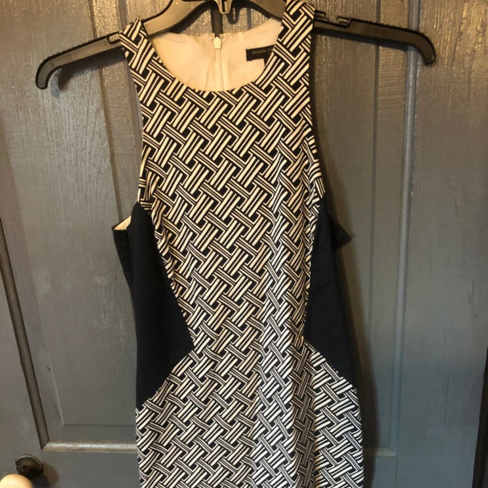 Blue pattern dress
